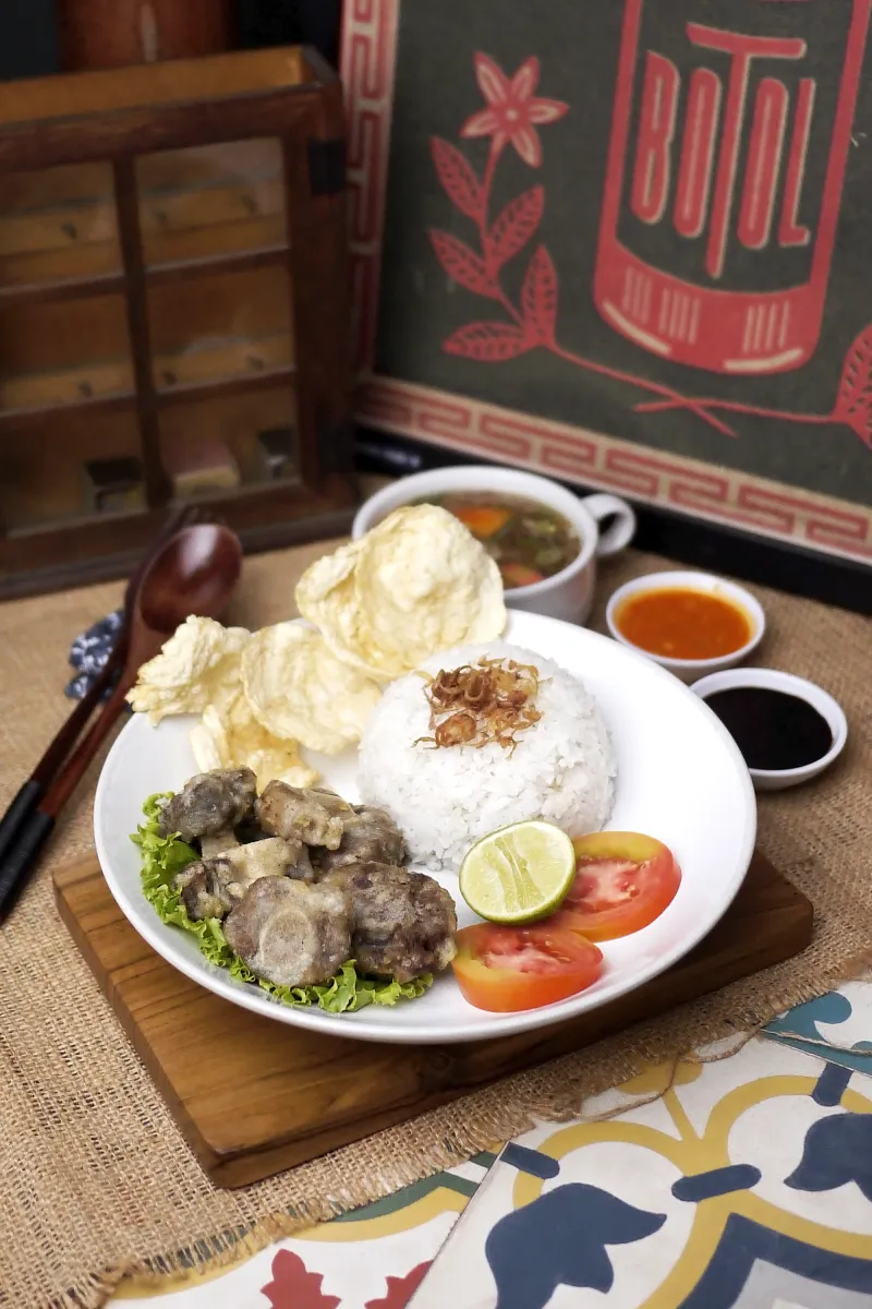 Sop Boentoet Goreng Djakarta (+Nasi)